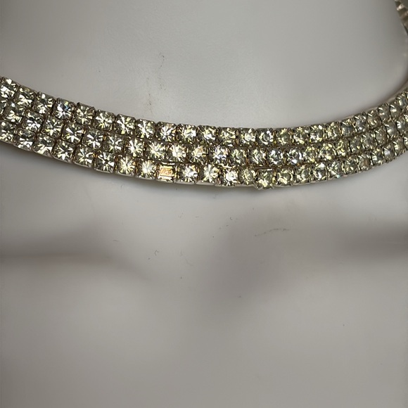 Vintage So Cute Elegant Silver Rhinestone Choker Necklace. - Picture 6 of 11